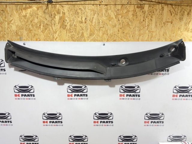 Водосток лобового стекла, жабо 668626RF0A NISSAN