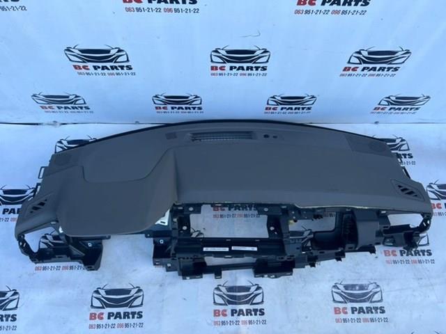 Передняя панель 682006RB0A NISSAN