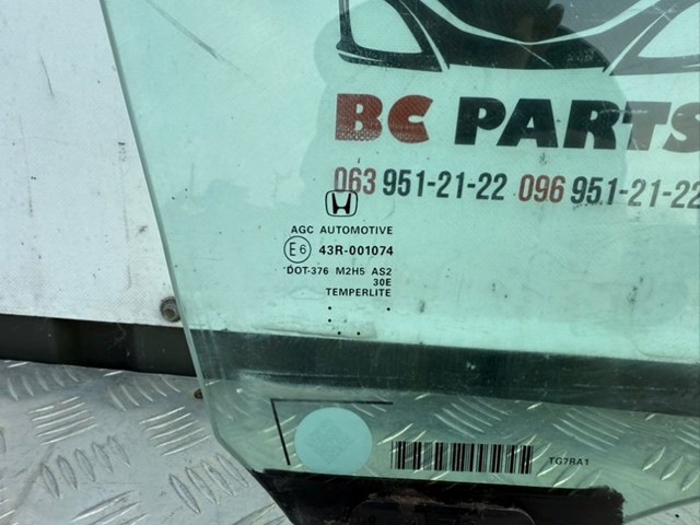 HONDA 73300TG7A10 Стекло двери передней правой в наличии Львов