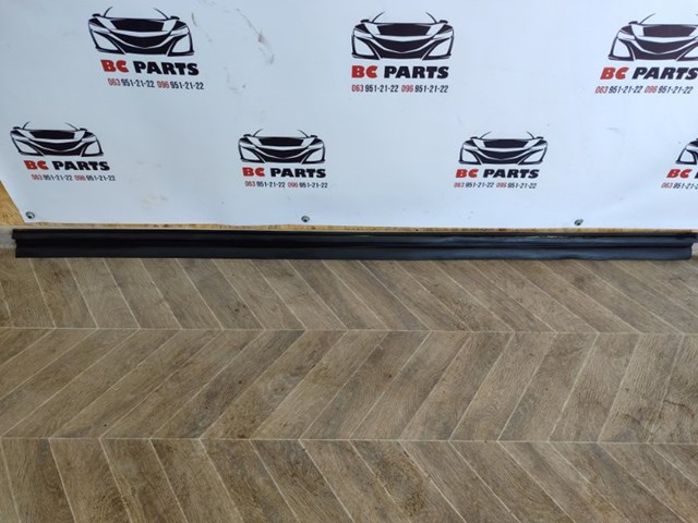 Накладка наружняя (молдинг) порога, левый 808396RR0A NISSAN