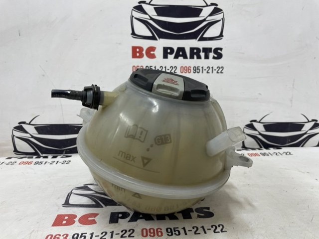 Расширительный бачок охлаждения 80A121405Q VAG
