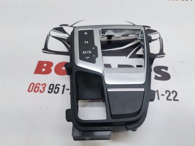 Накладка селектора переключения передач 80B713111C VAG
