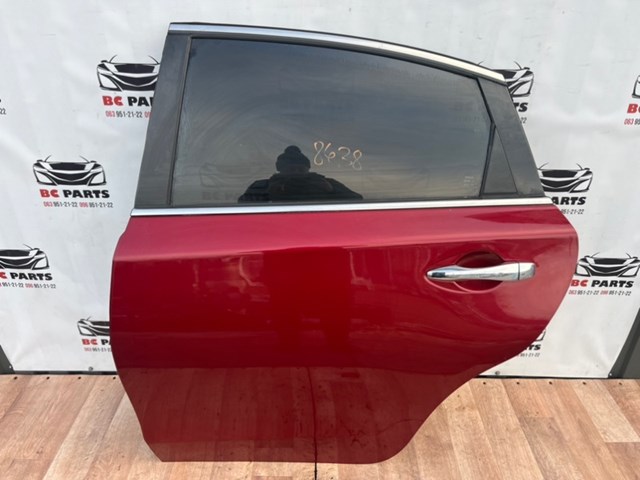 Дверь задняя, левая 821013TA0D NISSAN
