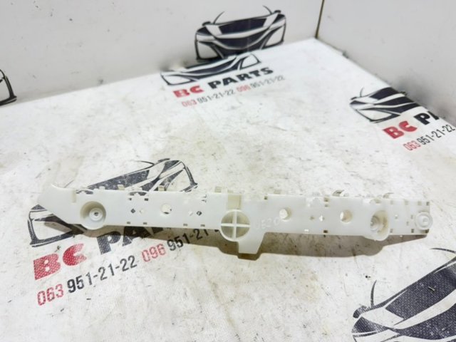 Кронштейн бампера заднего, правый 852205RB0A NISSAN