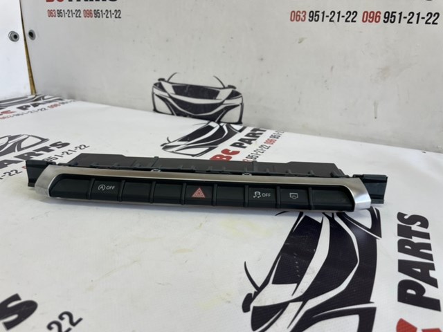 Блок кнопок центральной консоли 8V0925301NG VAG