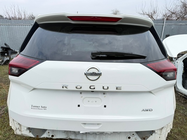 Пятая дверь 9001A6RC0A NISSAN