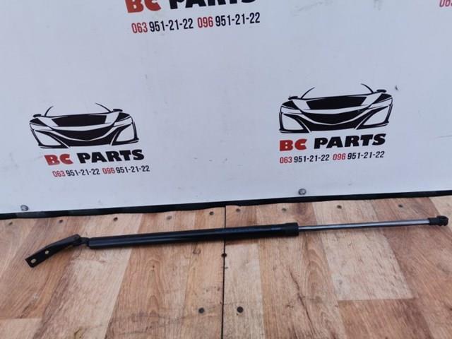 Газовый упор багажника 904504BA0B NISSAN