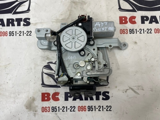 Замок задней двери 905006FL0B NISSAN