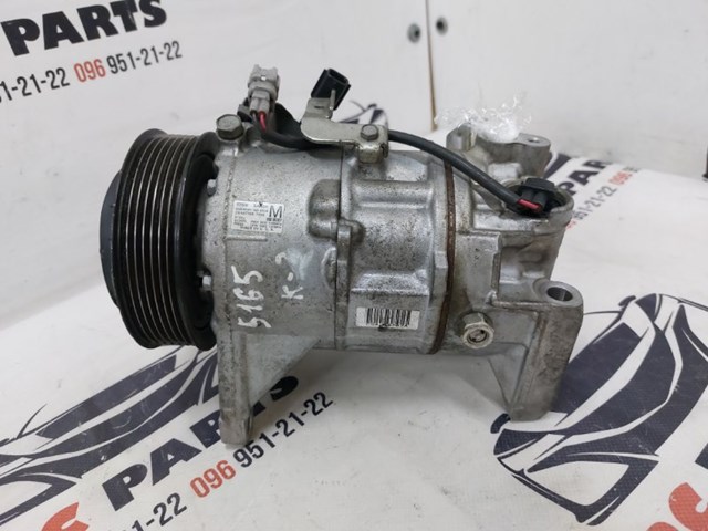 Компрессор кондиционера 926005AA0A NISSAN