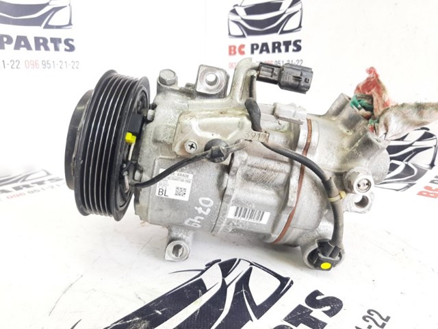 Компрессор кондиционера 926006RA0B NISSAN