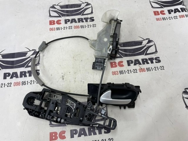 Замок передней левой двери 9819027380 PEUGEOT