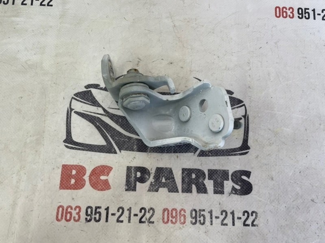 Петля задней двери, правой BB5Z7826810A FORD