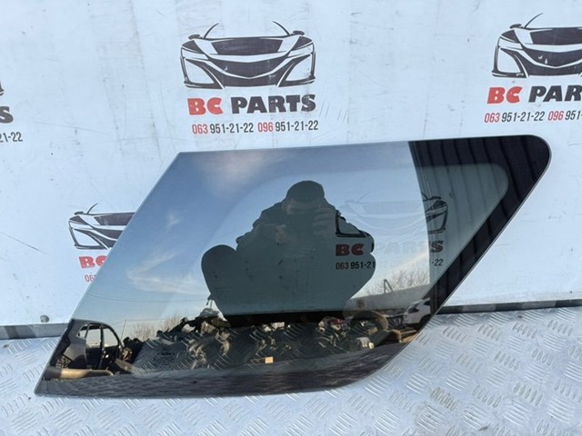 FORD BB5Z7829700C Стекло кузова (багажного отсека) правое в наличии Полтава