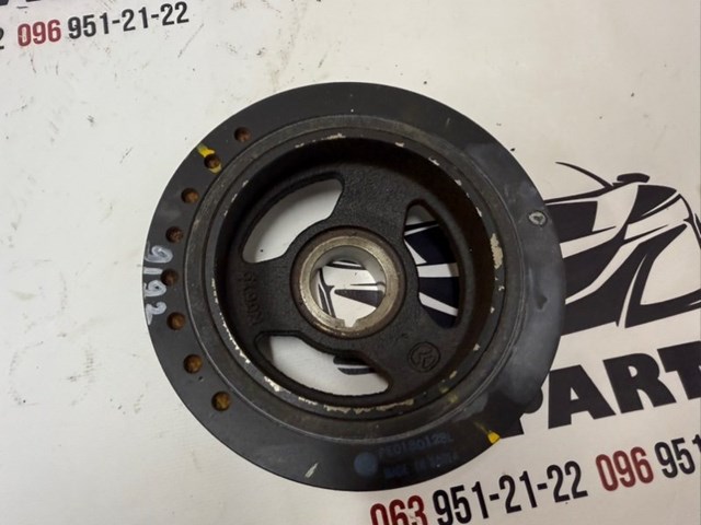 Демпфер коленвала PE0111400A MAZDA
