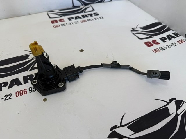 Датчик уровня масла PY8W10470 MAZDA