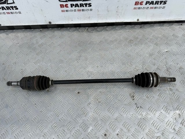 Полуось задняя, левая RD002560XA MAZDA