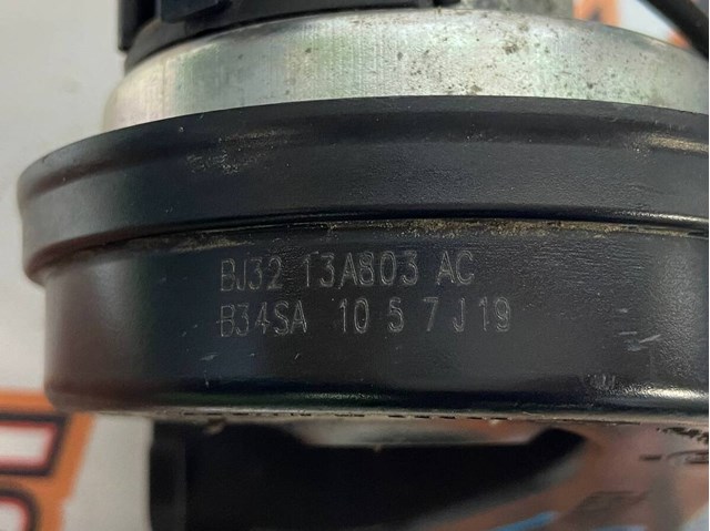 LAND ROVER BJ3213A803AC в наличии Ирпень