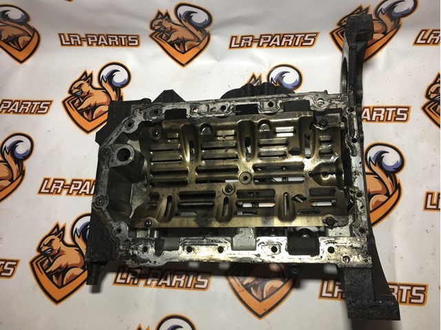 Поддон масляный картера двигателя, верхняя часть LR011693 LAND ROVER