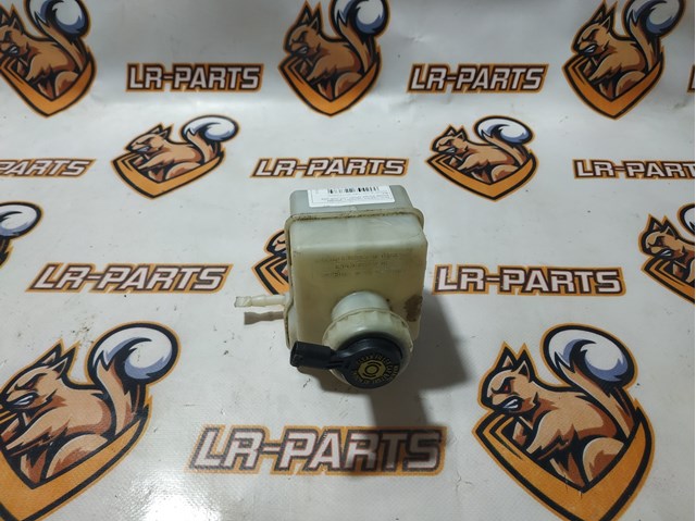 Бачок тормозной жидкости LR015518 LAND ROVER