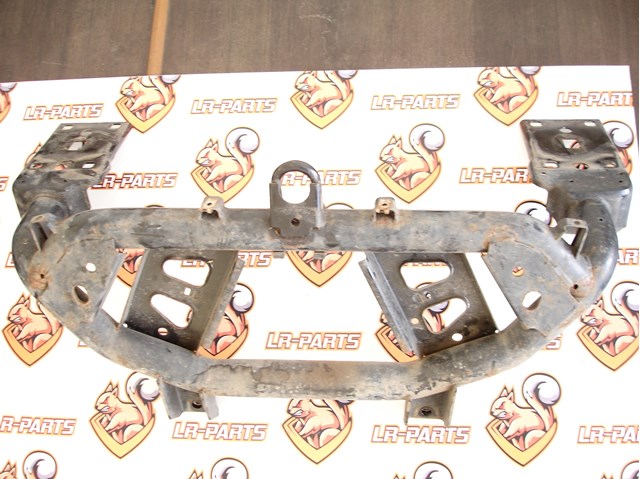 Рамка радиатора нижняя LR016868 LAND ROVER