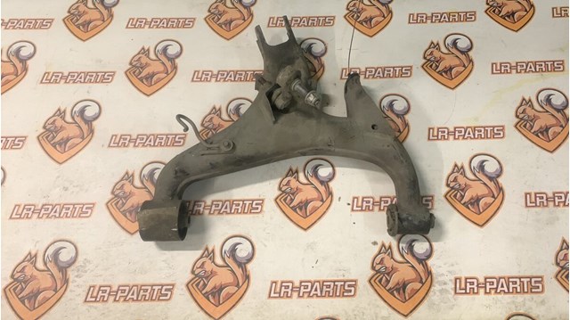 Рычаг задней подвески нижний, правый LR019977 LAND ROVER