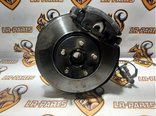 Ступицы передних колес LR025107 LAND ROVER