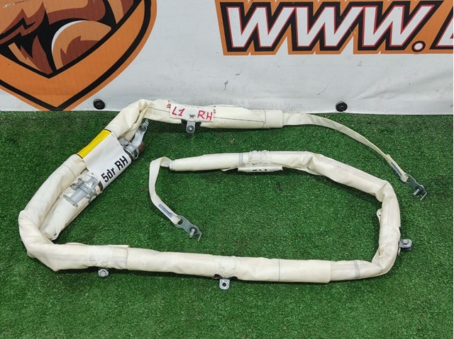 Шторка боковая правая LR026028 LAND ROVER