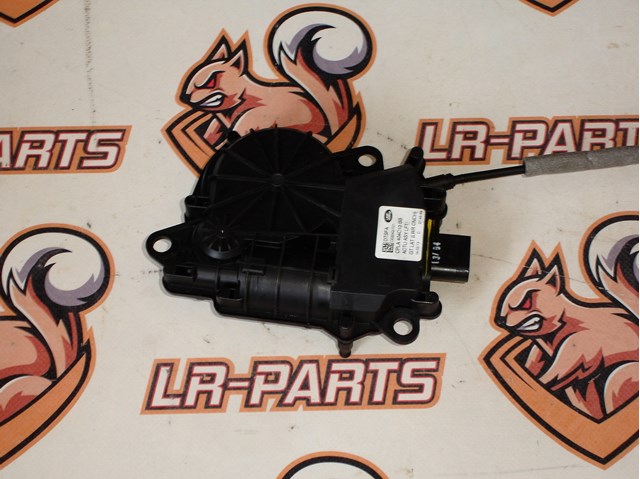 Замок двери багажника LR034341 LAND ROVER