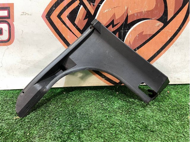Молдинг крышки багажника LR034421 LAND ROVER