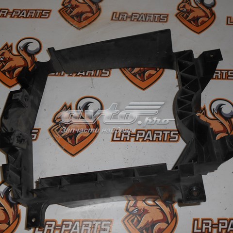 LAND ROVER LR034556 Воздуховод (дефлектор) радиатора интеркуллера правый в наличии Ужгород