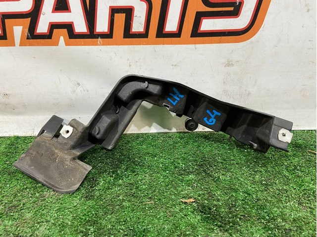Крепление бамера левое LR037916 LAND ROVER