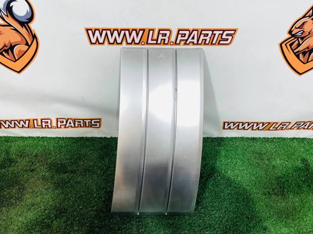 Молдинг передней левой двери LR038868 LAND ROVER