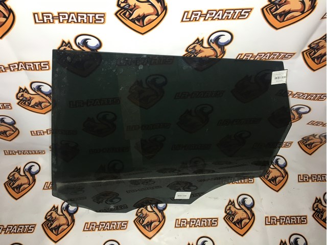 Стекло задней двери, правой LR043951 LAND ROVER