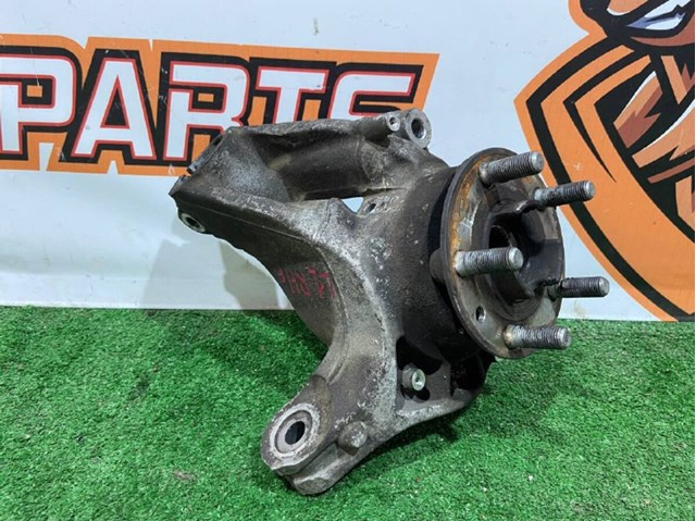 Цапфа поворотного кулака LR044017 LAND ROVER
