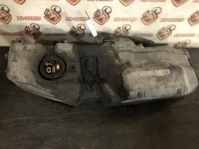 Бензобак LR044038 LAND ROVER