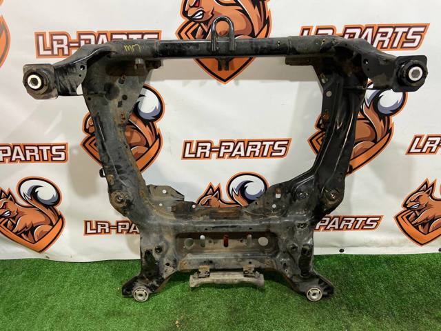 Подрамник передней подвески LR047361 LAND ROVER