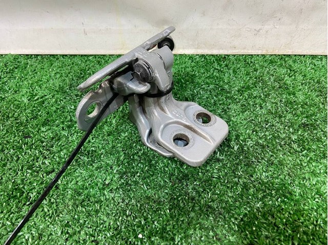 Завеса двери передней левой LR056354 LAND ROVER