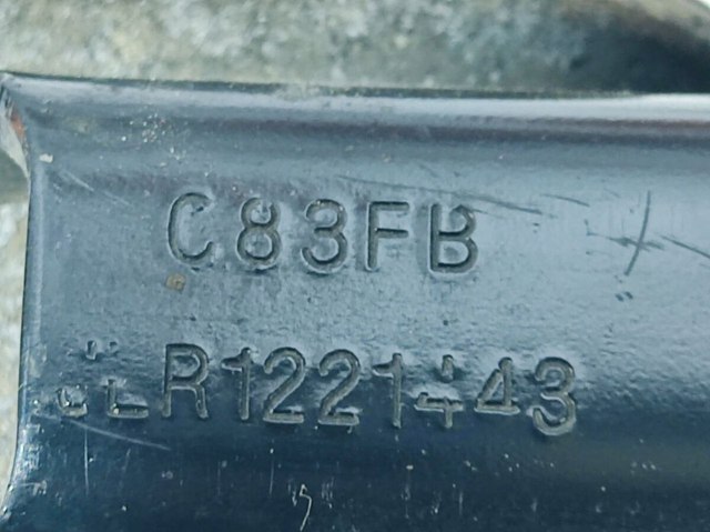 Балансир задний левый LR068167 LAND ROVER