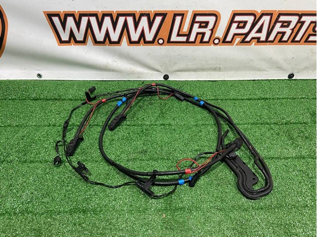 Сопло омывателя лобового стекла LR068874 LAND ROVER
