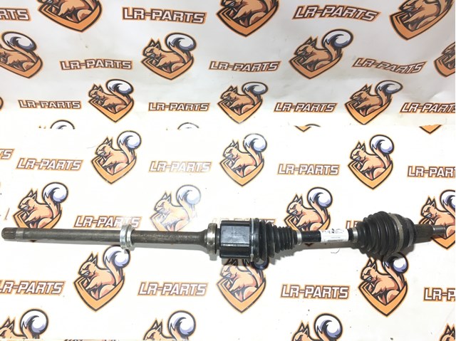Полуось передняя, правая LR071947 LAND ROVER