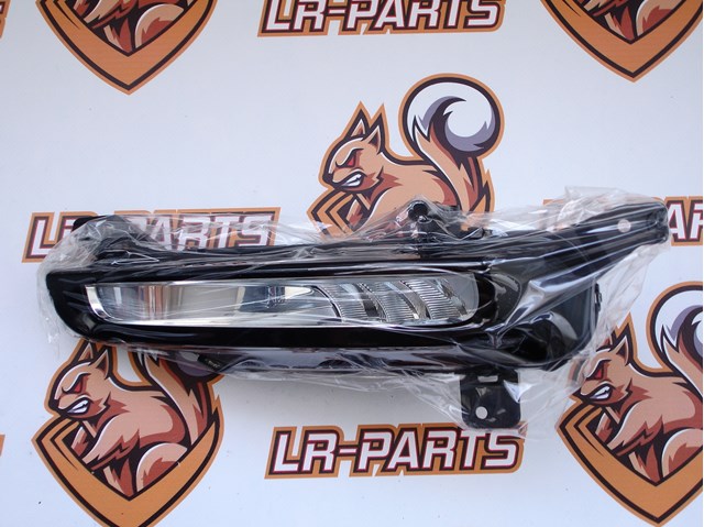 Правая противотуманная фара LR072645 LAND ROVER