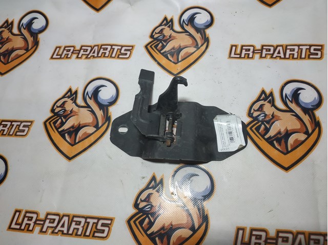 Стояк-крюк замка капота LR073063 LAND ROVER