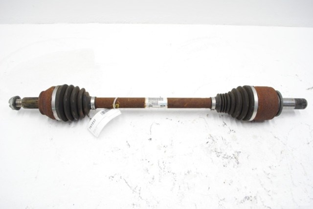 Полуось задняя, левая LR073346 LAND ROVER