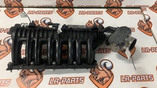Коллектор впускной LR073652 LAND ROVER