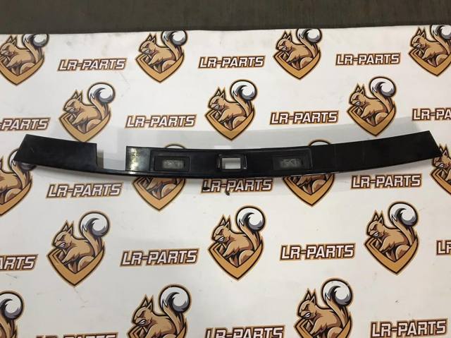 Накладка ляды LR077721 LAND ROVER