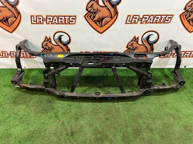 Суппорт радиатора в сборе LR080296 LAND ROVER