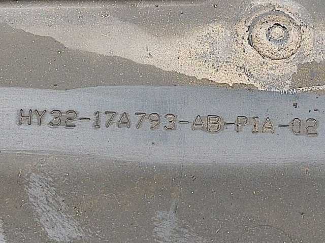 Кронштейн бампера переднего LR083117 LAND ROVER