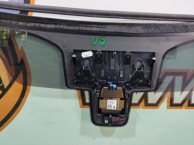Лобовое стекло LR093184 LAND ROVER