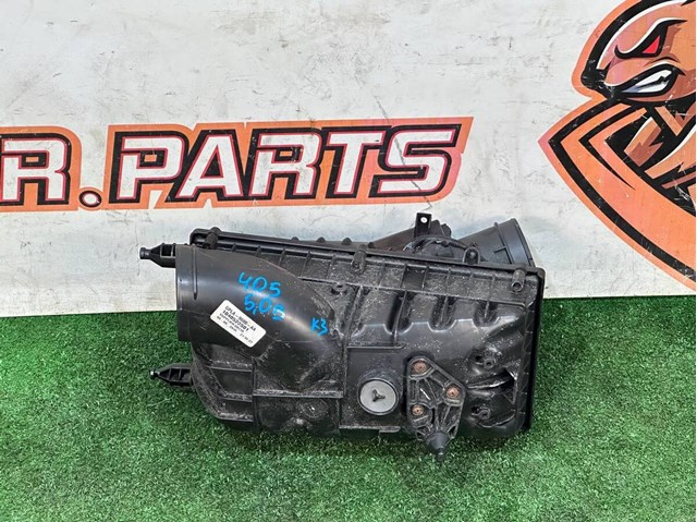 Корпус воздушного фильтра, правый LR095792 LAND ROVER