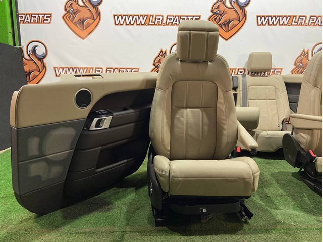 LR105243 LAND ROVER Обшивка (облицовка) внутренняя двери передней левой купить в Хмельницкий
